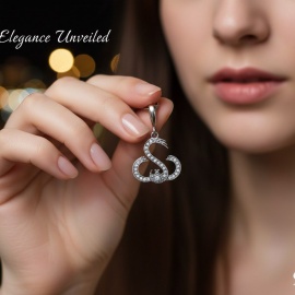 Элитный Кулон Сексвайф Luxuru Silver&nbsp;- это бижутерия Premium качества. Люксовый кулон выполн...